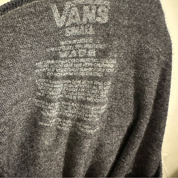 Men’s vans graphic T-Shirt heather gray with red and white logo size small 🆕 - Picture 10 of 12